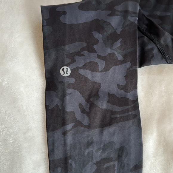 Lululemon Fast and Free Leggings - Picture 8 of 8